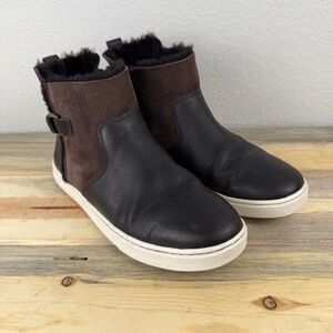OluKai Leather Booties Shearling Lined Rubber Sole Size 9.5 Women's